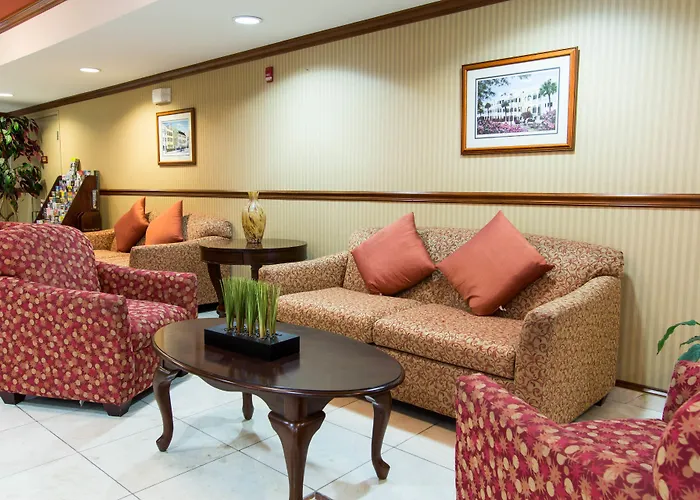 Comfort & Charleston Airport Convention Center Hotel North Charleston