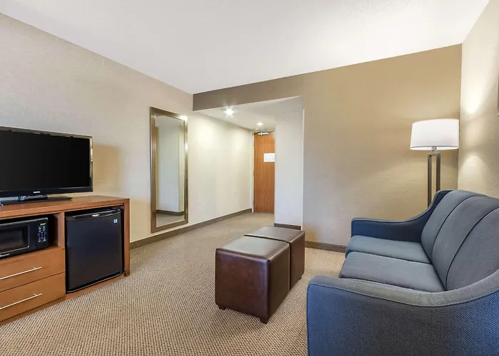 Comfort & Charleston Airport Convention Center 4* North Charleston