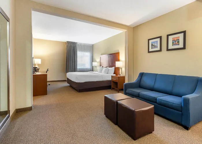 Comfort & Charleston Airport Convention Center North Charleston